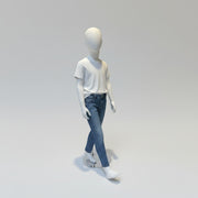 Børnemannequin, 6–8 år, H 122 cm, med hode, hvit. Går