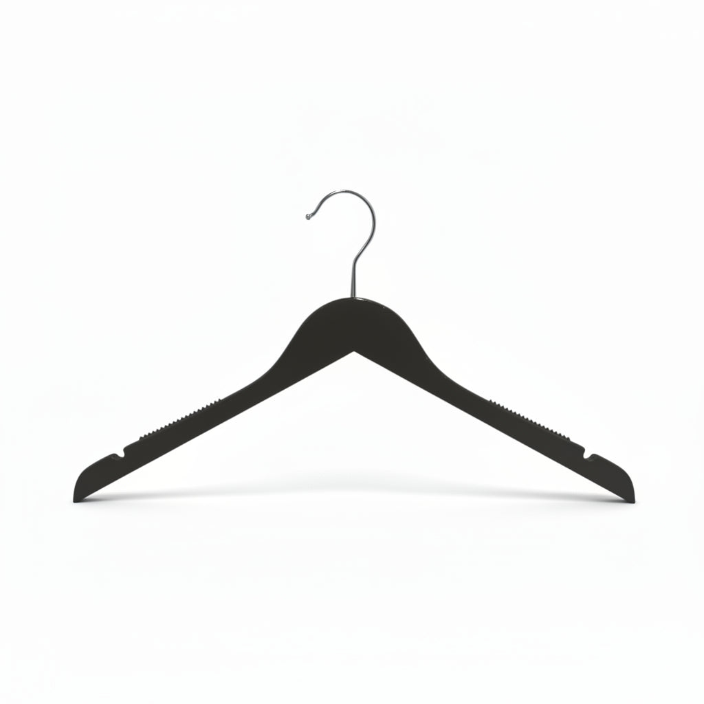 Træbøjle, massiv, flat, voksen, med gummi og hak, uten stang, svart, 12 mm tykk, 45 cm. Pak m/ 10 stk.  Stykkpris