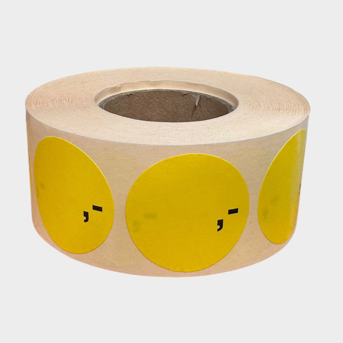 Gule etiketter med påtrykt ,- / 1 000 stk. pr. rull.