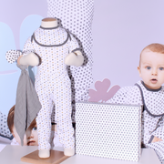 Leddelt Mannekenger for barn, 1 år. Barnegine med stropp og bøketopp.