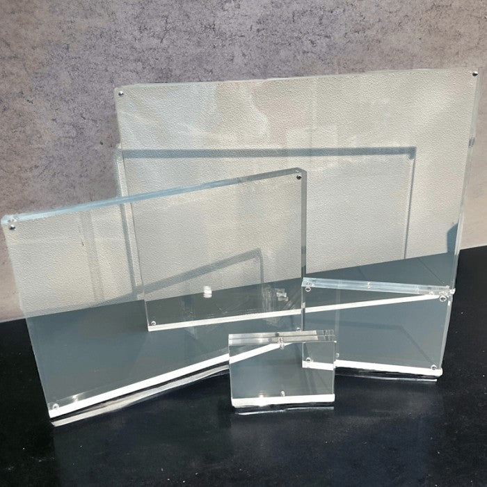 Magnetisk skiltholder, A3, B 29,5 x D 2 x H 42 cm, klar akryl