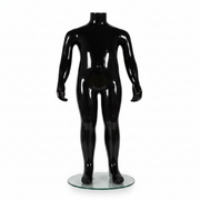 Barne­mannekeng. Sort høyglans. 2–4 år. H 73 cm. Rund glass-fotplate