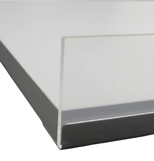 Melaminhylle, hvit, skrå, med forkant i hvit, 119 x 27 cm