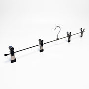 Klypehenger i metall – 60 cm – 4 klyper – 50 stk. – svart