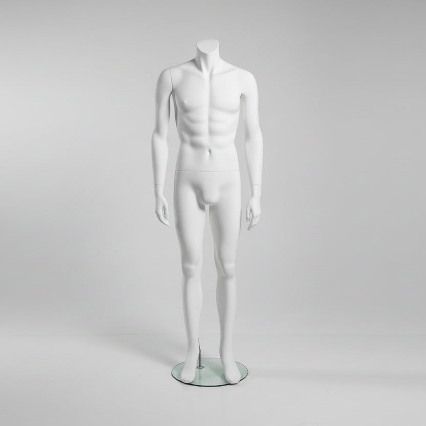 Headless herremannequin. Hvit, matt. Står rett - trent