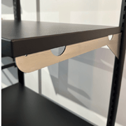 Hyldeknægt - høyre. 37 cm. Børstet satin. B-MT