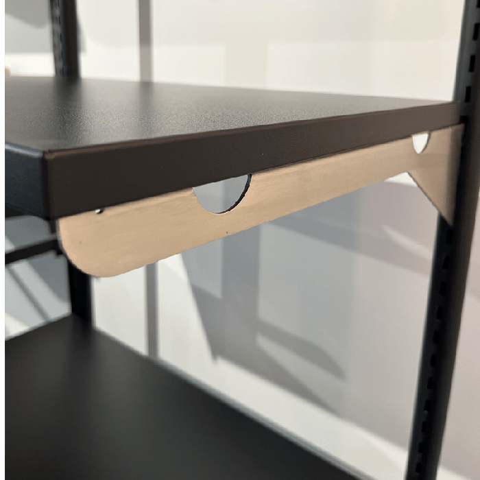 Hyldeknægt - høyre. 37 cm. Børstet satin. B-MT