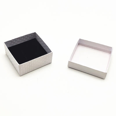 Smykkeeske. Hvit. 7,5 x 7,5 x H3,5 - 20 stk. Pris vist per stk.
