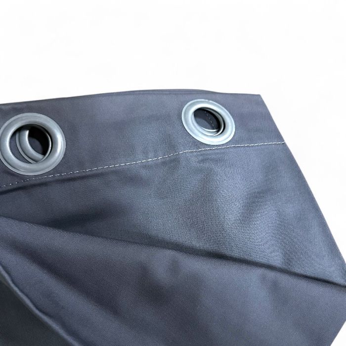 Gardin, lys grå velour med ringer Ø40 mm L 196 x B 135 cm (4 cm ned til senter i ringene)