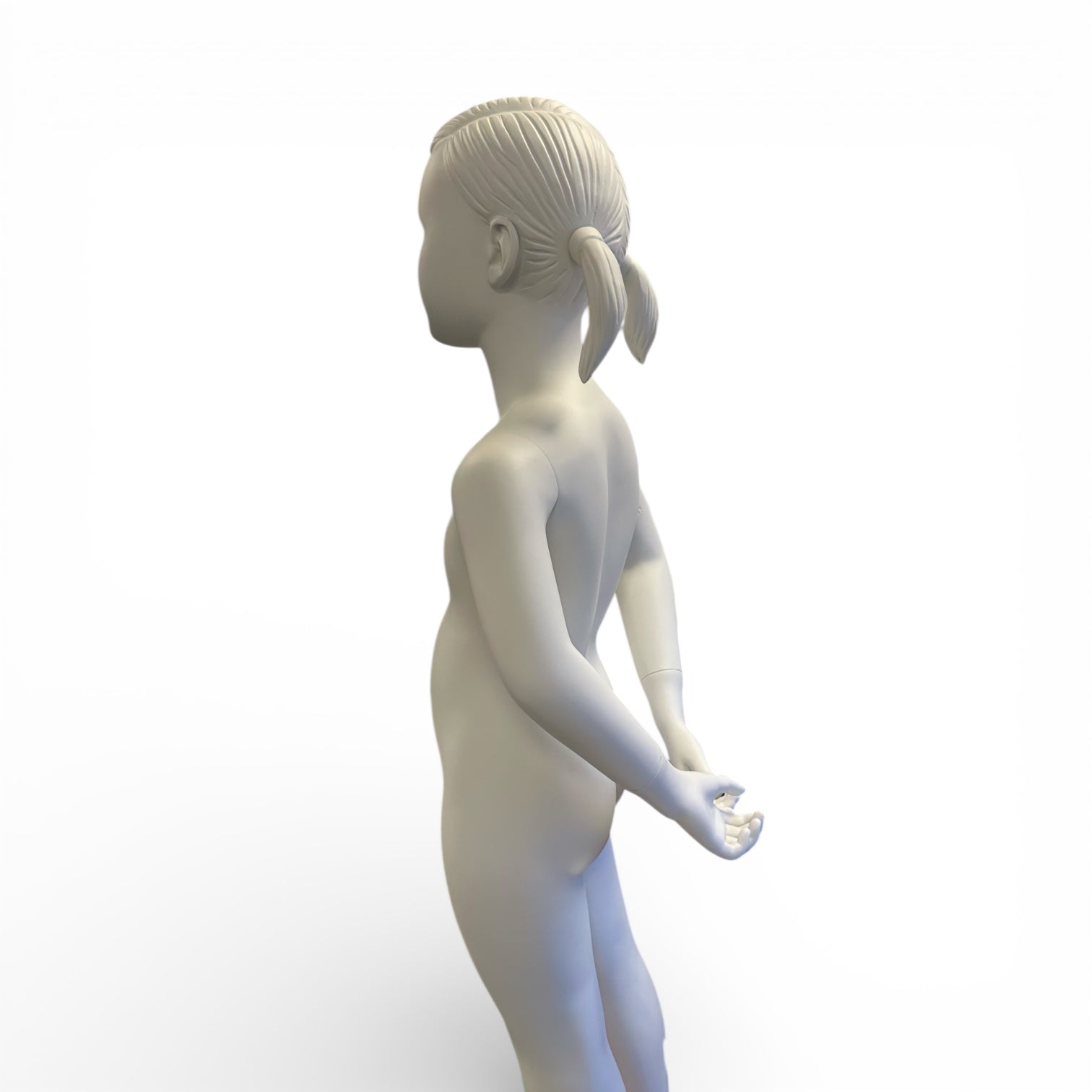 Pige børnemannequin 7–8 år. Skulpturert hår