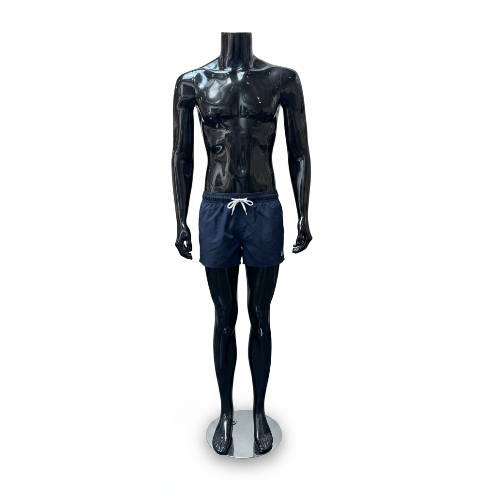 Herremannekeng. Sort høyglans uten hode. Rund glassfot. H175 cm. Modell B - står rett