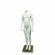 Barnemannequin. Hvit unisex. H121 cm.