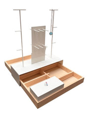 Smykkebakke, treboks med rominndeling, hvitt tilbehør