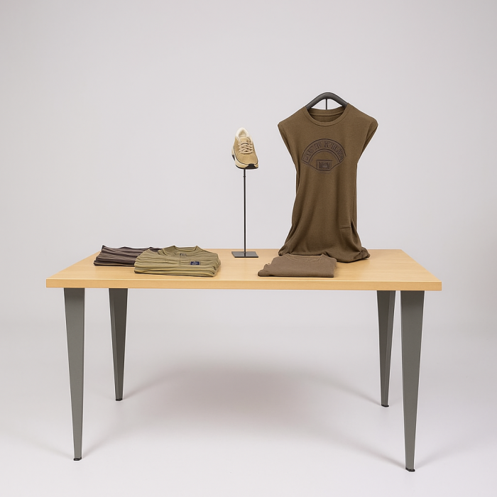 Maple salgsbord i lønn, 120 x 73,4 x H87,5 - 94 cm. Velg bordbein