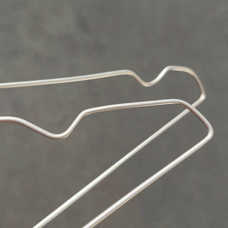 SuperSellerS children's galvanized wire clothes hanger with a classic design, 33 cm wide