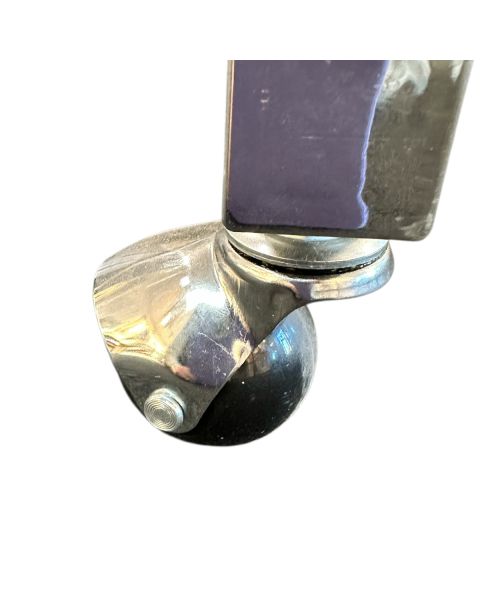 Spacey konfektions-/ tøjstativ i krom og med hjul