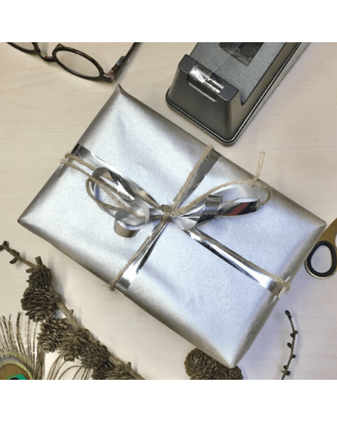 Gavepapir B 50 cm. Sølv, kraftpapir. 100 mtr.