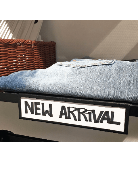 Skilteholder i metall, sort. 20 x H 5 - hylleforkant