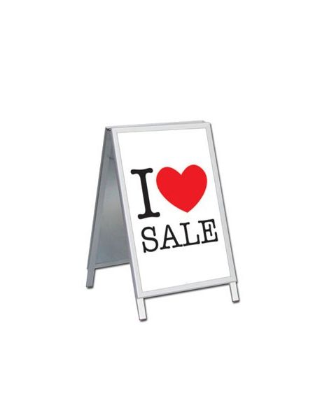Plakat. I love SALE, hvit med rødt tryk, 50 x 70 cm