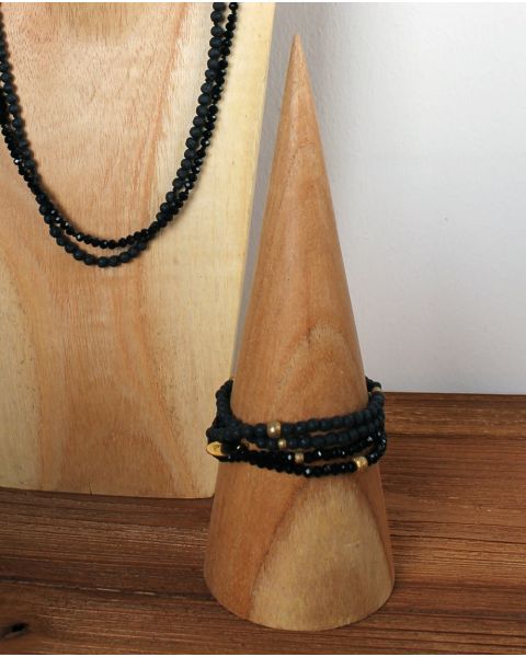 Kegleformet armbåndsdisplay i tre, natur