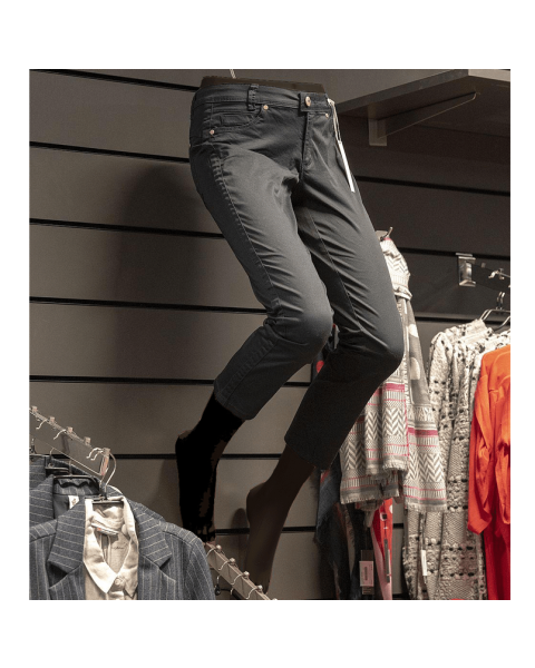 Mannekengunderdel, dame, med wire til vegg, sort