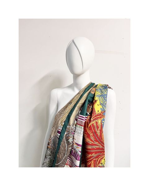 Mannekeng. Dame 2 m/skulptureret hår. Hvit. Let på tå