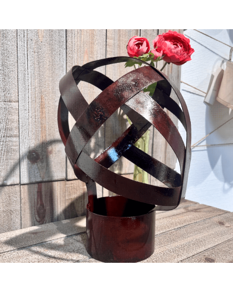 Hoved display i metal.  63 x H 31 cm. Rust look