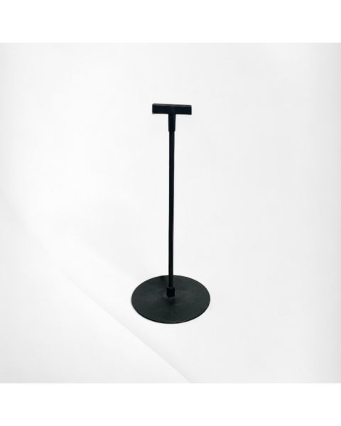 Skiltfot i plast m/rammeholder. Fast høyde 33 cm. T/ plastrammer