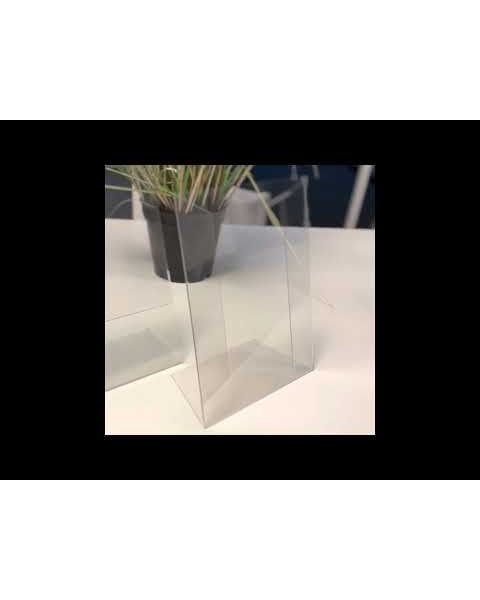 Skrå skilteholder, A4. PET plast. - 5 stk.