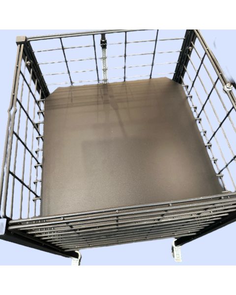 Plastplade, sort, 44 x 44 cm. Bundhylle til Boxer