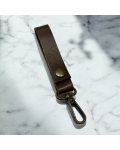 Lærstropp med karabinkrok - brun